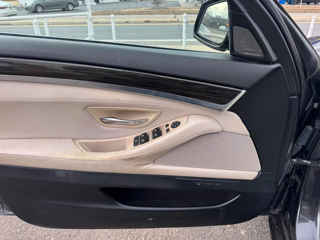 BMW 5 Series 4dr Sdn 535i xDrive AWD 2015