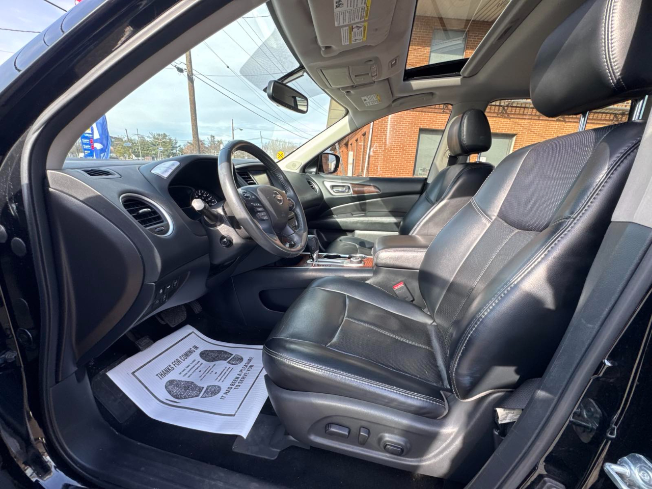 Nissan Pathfinder 4x4 Platinum 2017