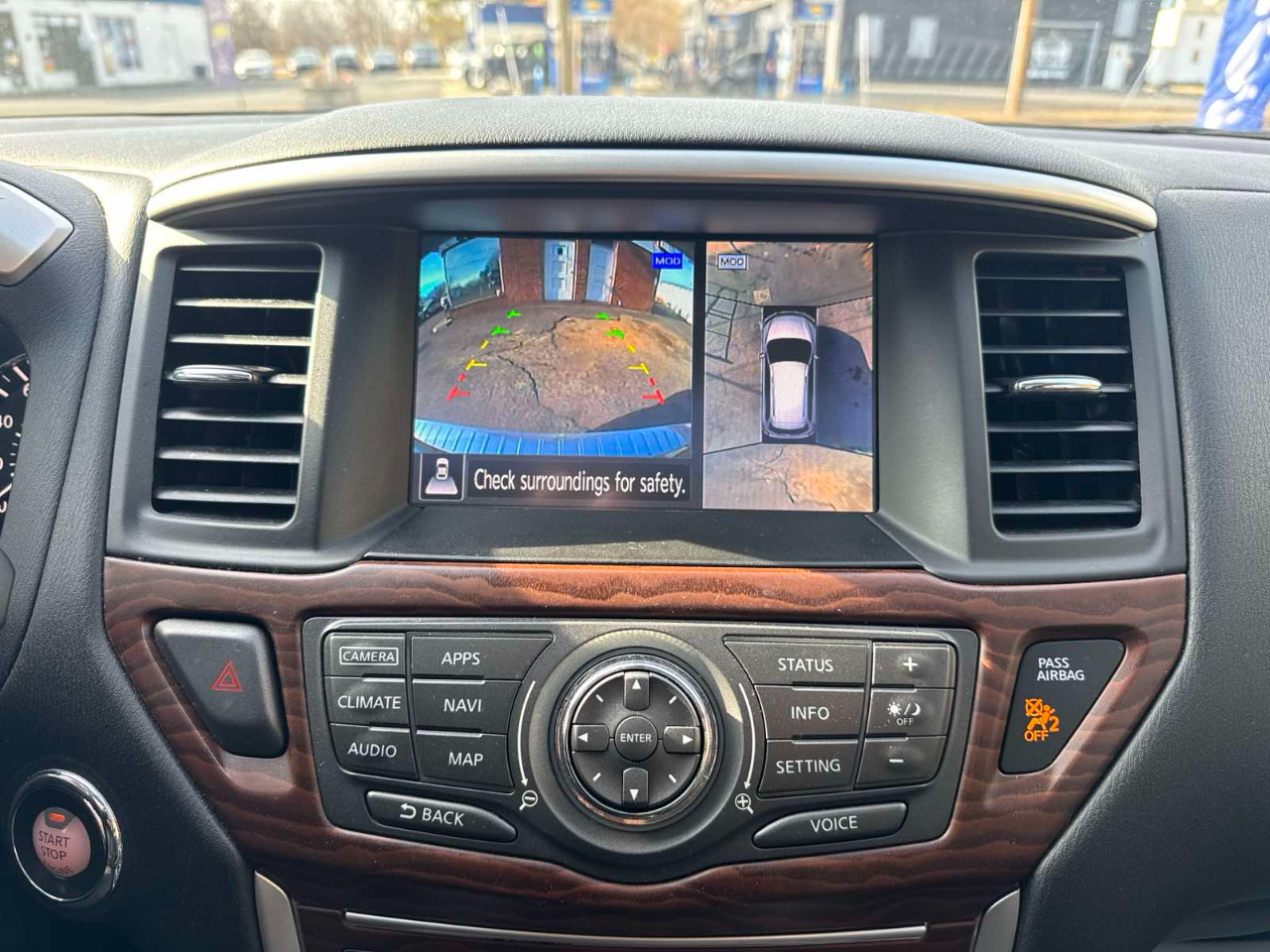 Nissan Pathfinder 4x4 Platinum 2017