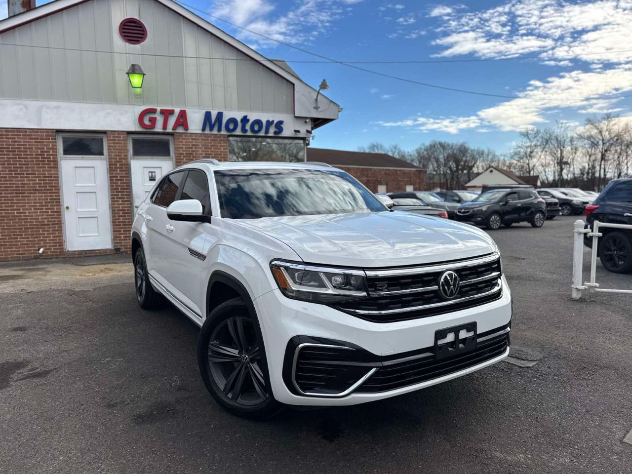 Volkswagen Atlas Cross Sport 3.6L V6 SE w/Technology R-Line 4MOTION 2021