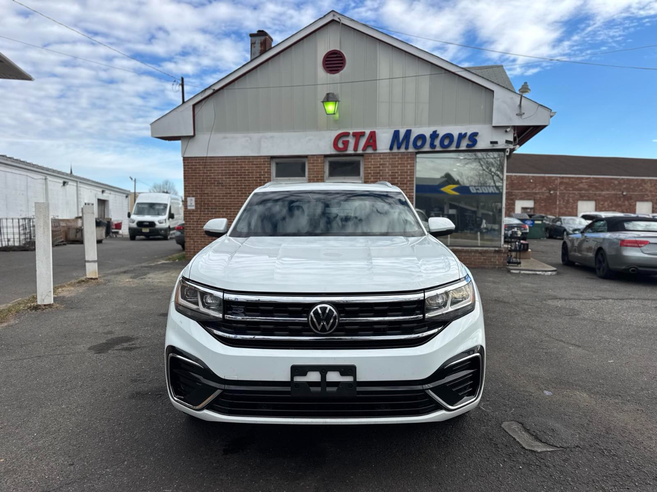 Volkswagen Atlas Cross Sport 3.6L V6 SE w/Technology R-Line 4MOTION 2021
