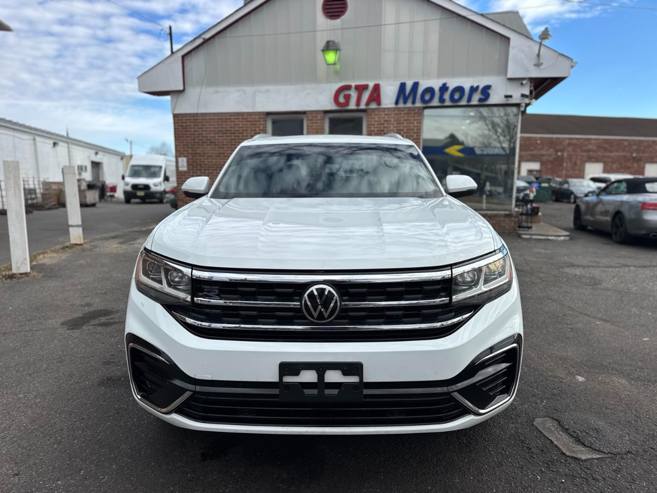 Volkswagen Atlas Cross Sport 3.6L V6 SE w/Technology R-Line 4MOTION 2021