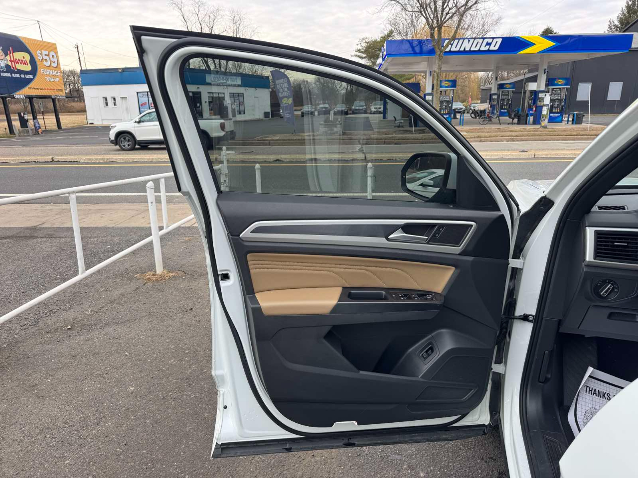 Volkswagen Atlas Cross Sport 3.6L V6 SE w/Technology R-Line 4MOTION 2021