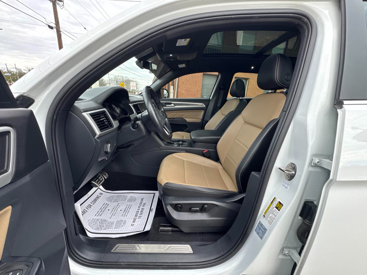 Volkswagen Atlas Cross Sport 3.6L V6 SE w/Technology R-Line 4MOTION 2021