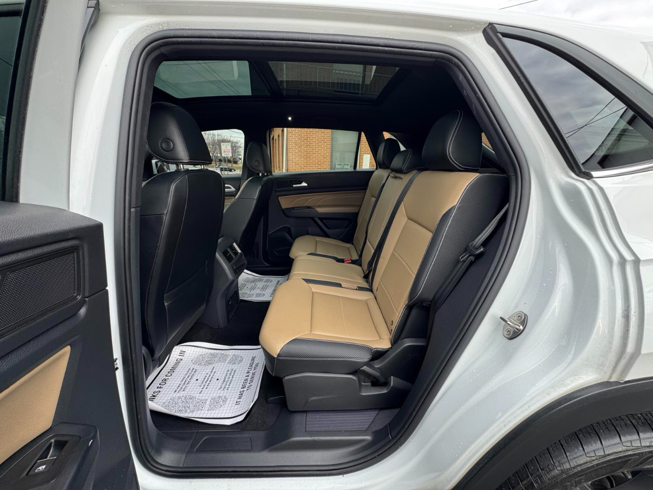 Volkswagen Atlas Cross Sport 3.6L V6 SE w/Technology R-Line 4MOTION 2021