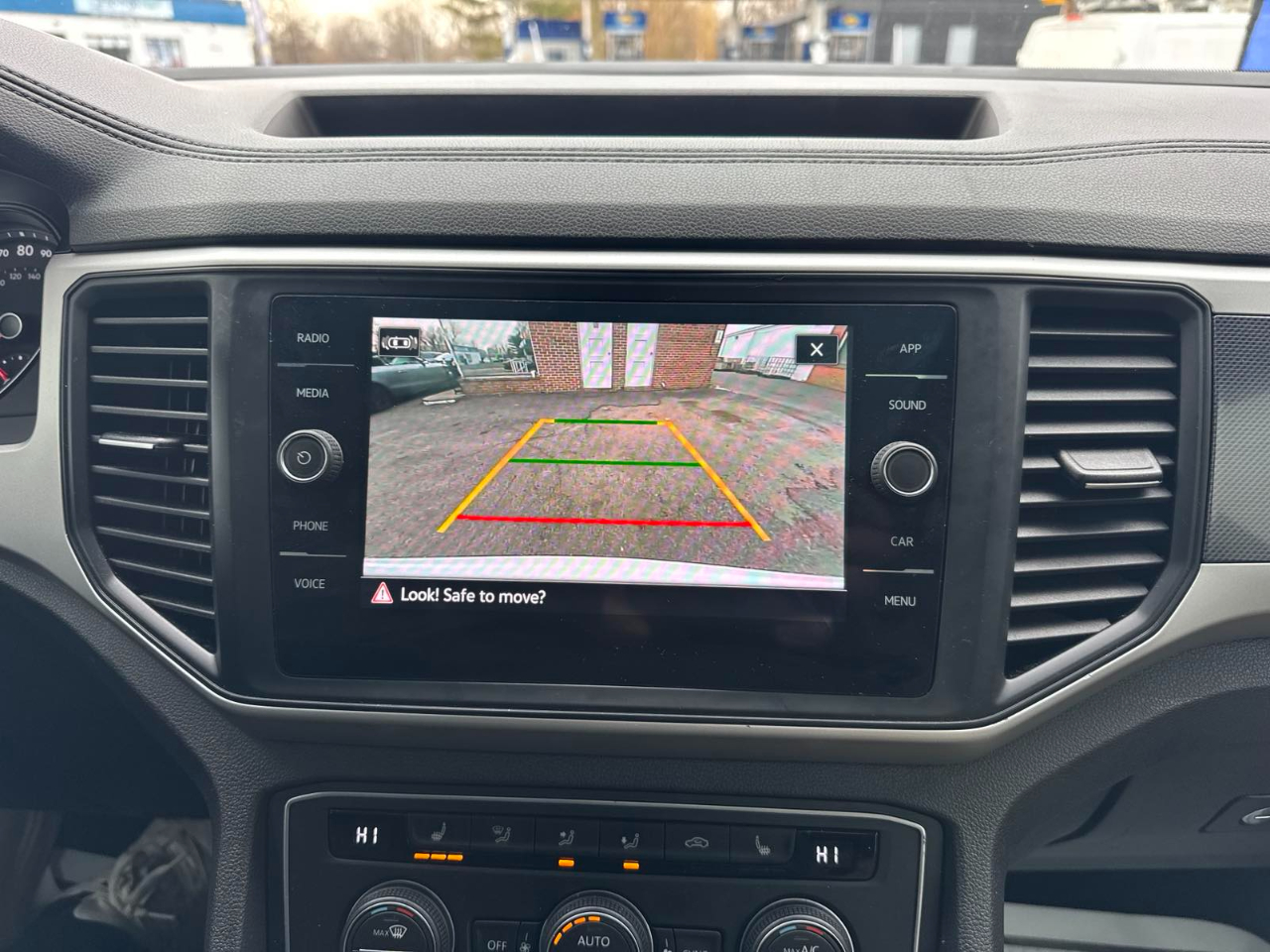 Volkswagen Atlas Cross Sport 3.6L V6 SE w/Technology R-Line 4MOTION 2021