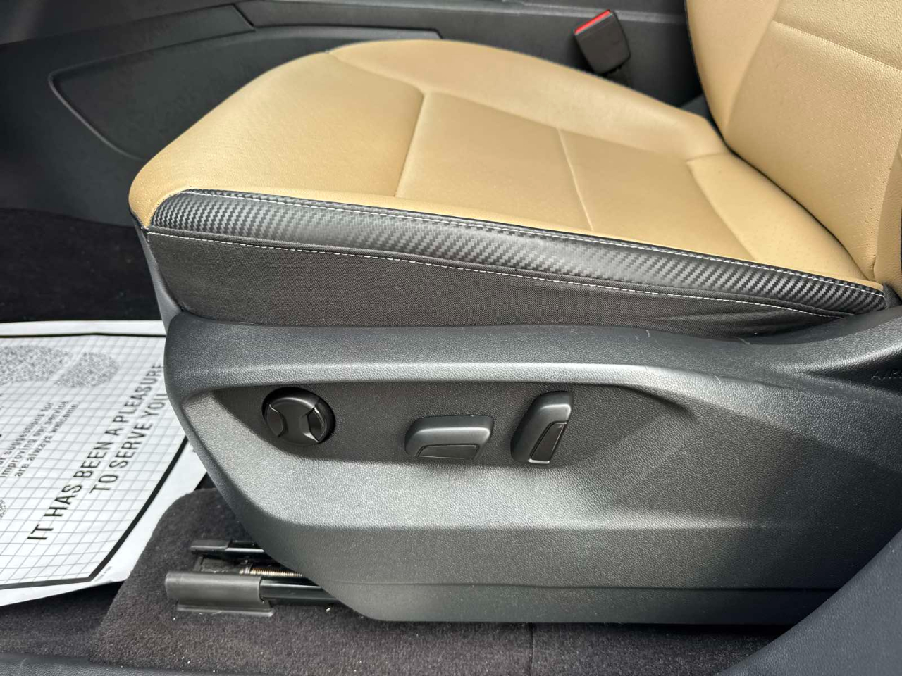 Volkswagen Atlas Cross Sport 3.6L V6 SE w/Technology R-Line 4MOTION 2021