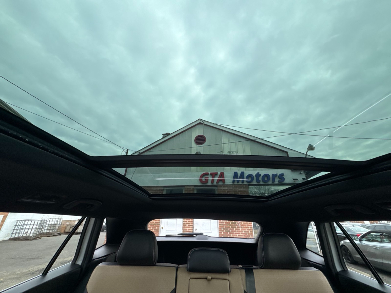 Volkswagen Atlas Cross Sport 3.6L V6 SE w/Technology R-Line 4MOTION 2021