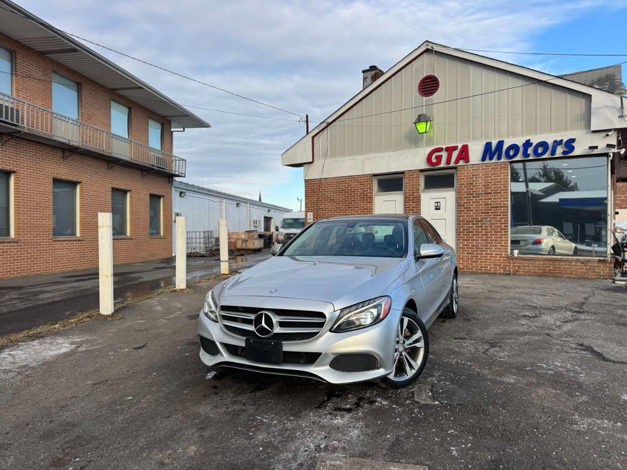 Mercedes-Benz C-Class 4dr Sdn C 300 4MATIC 2015