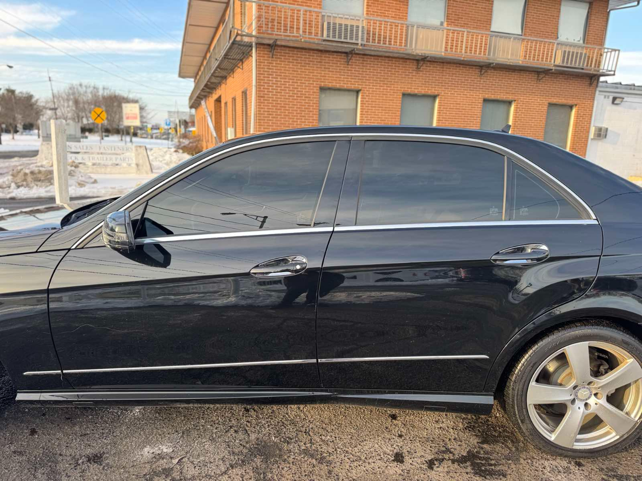 Mercedes-Benz E-Class 4dr Sdn E 350 Sport 4MATIC 2011