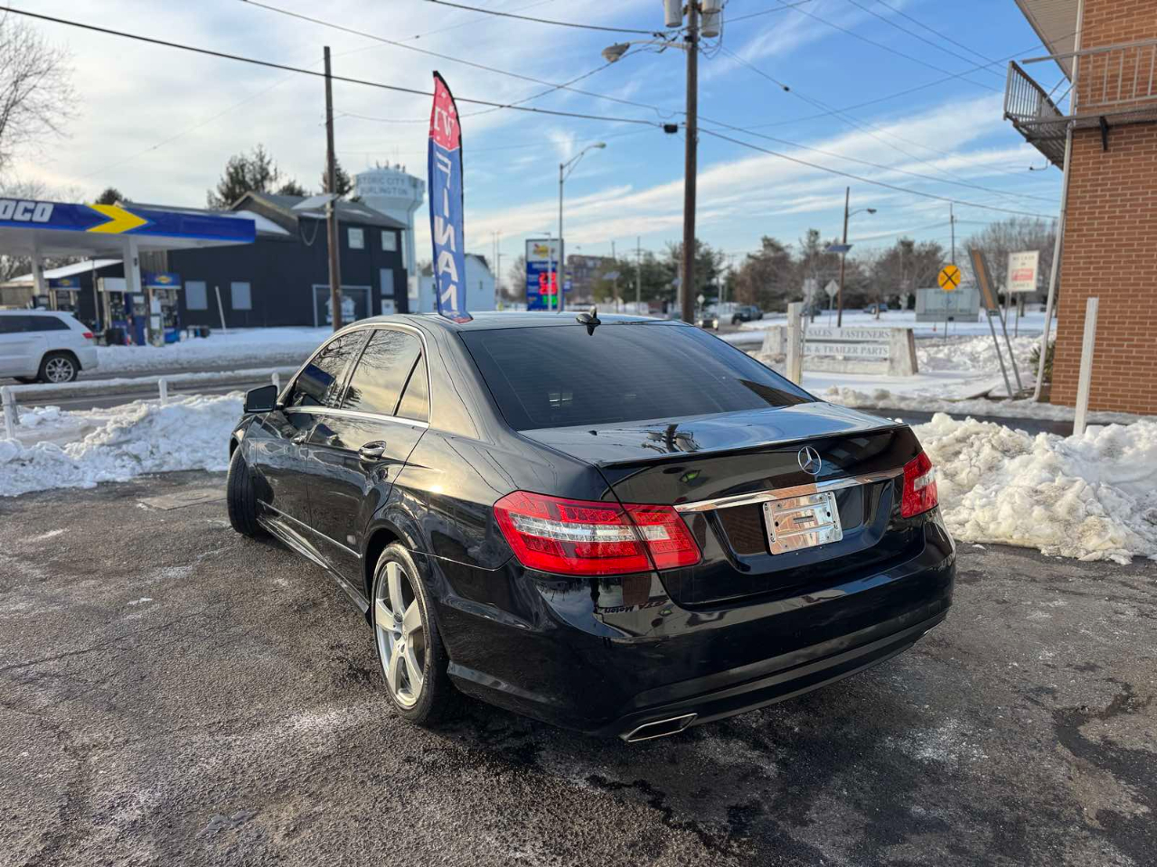 Mercedes-Benz E-Class 4dr Sdn E 350 Sport 4MATIC 2011