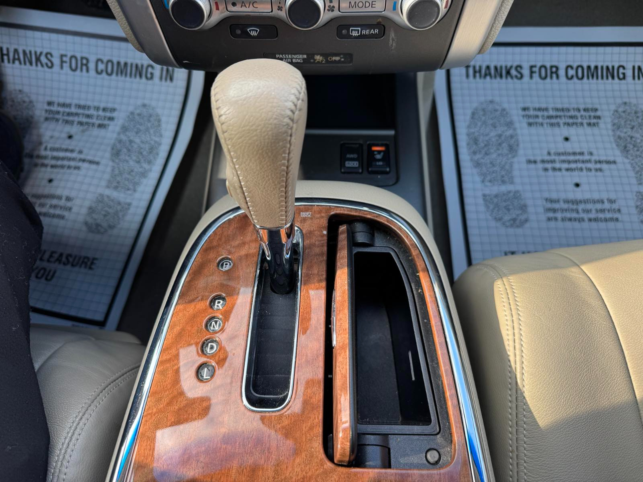 Nissan Murano AWD 4dr LE 2011