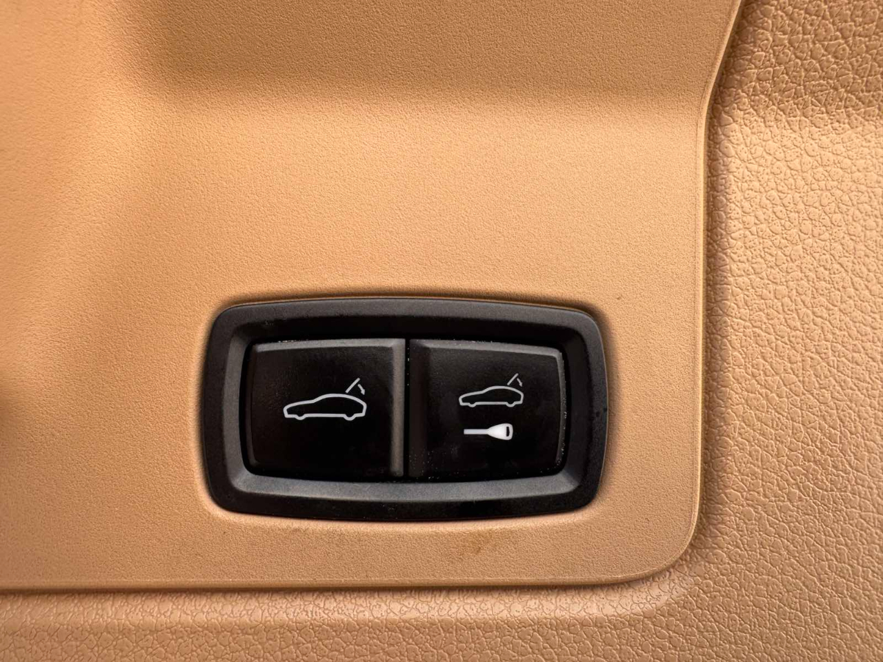 Porsche Panamera 4dr HB 2014