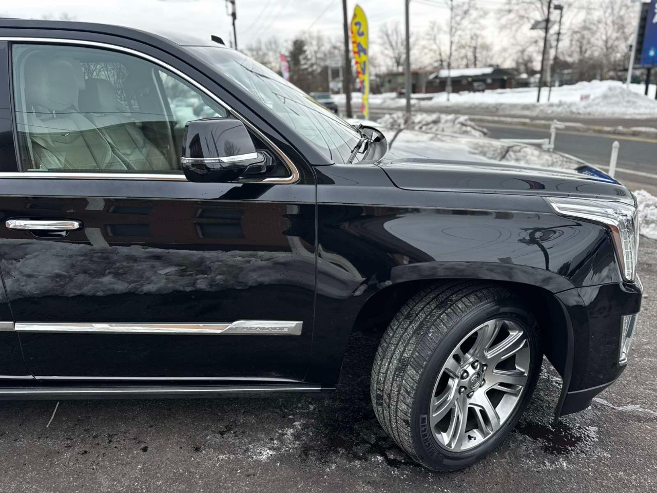 Cadillac Escalade 4WD 4dr Premium 2015