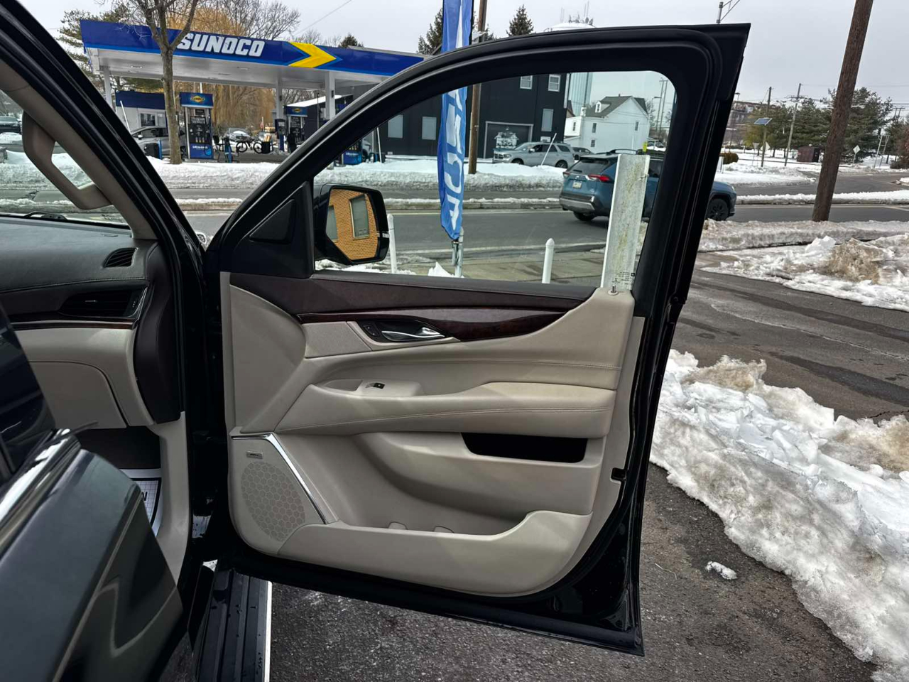 Cadillac Escalade 4WD 4dr Premium 2015