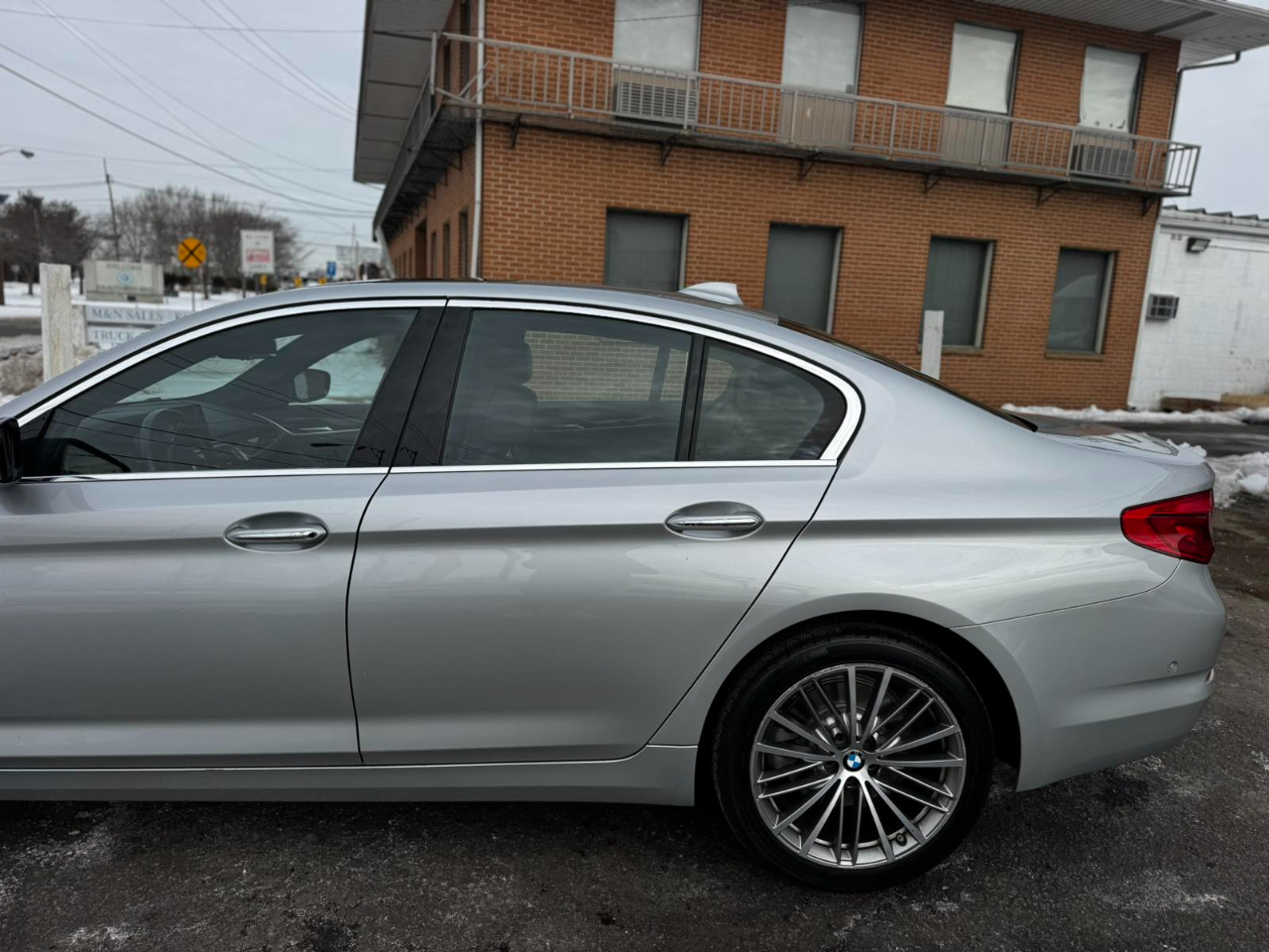 BMW 5 Series 530i xDrive Sedan 2017
