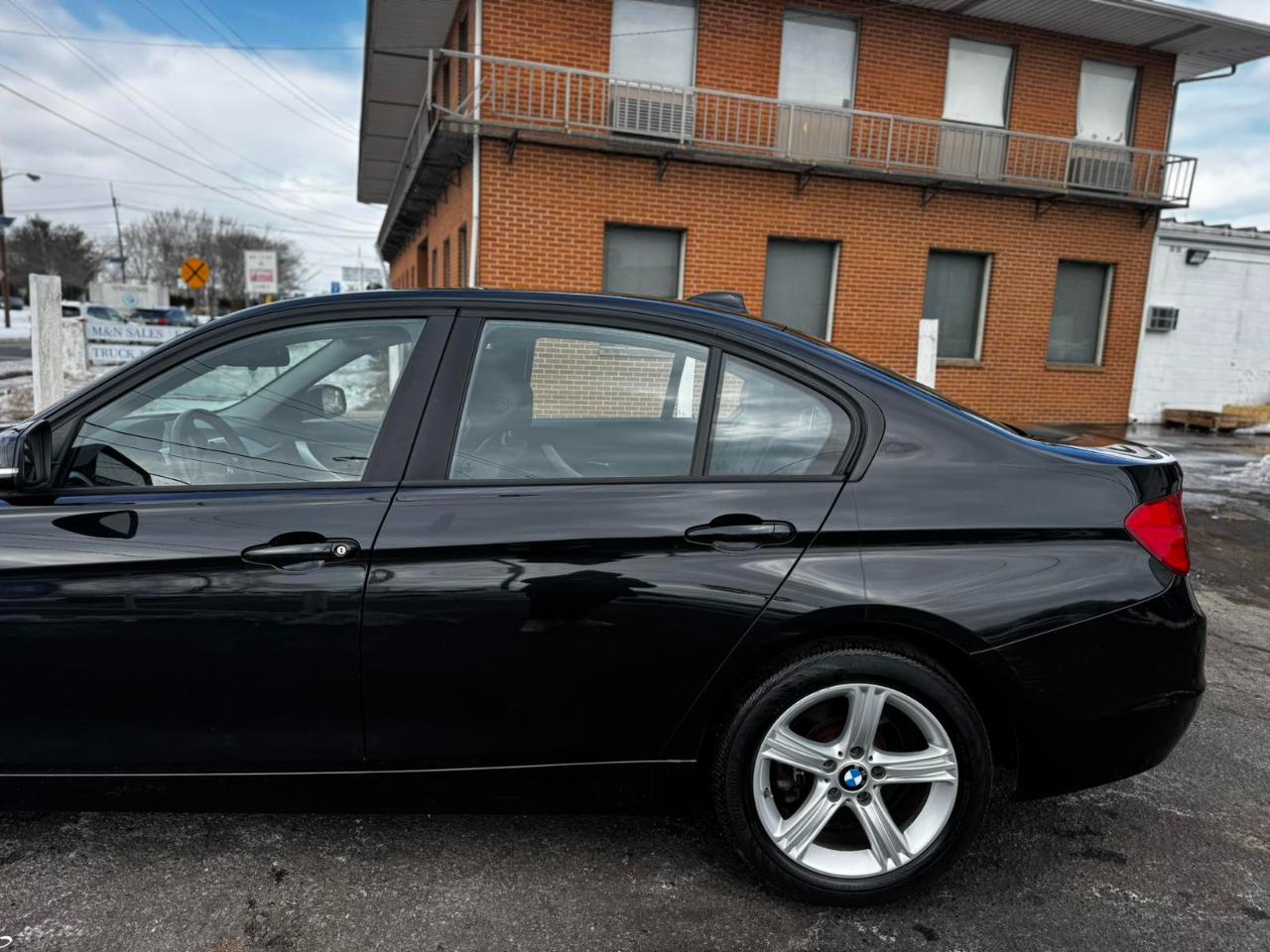 BMW 3 Series 4dr Sdn 328i xDrive AWD SULEV South Africa 2013