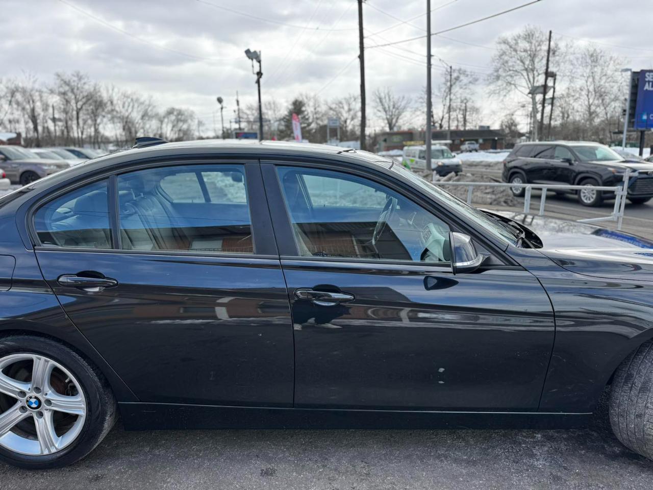 BMW 3 Series 4dr Sdn 328i xDrive AWD SULEV South Africa 2013