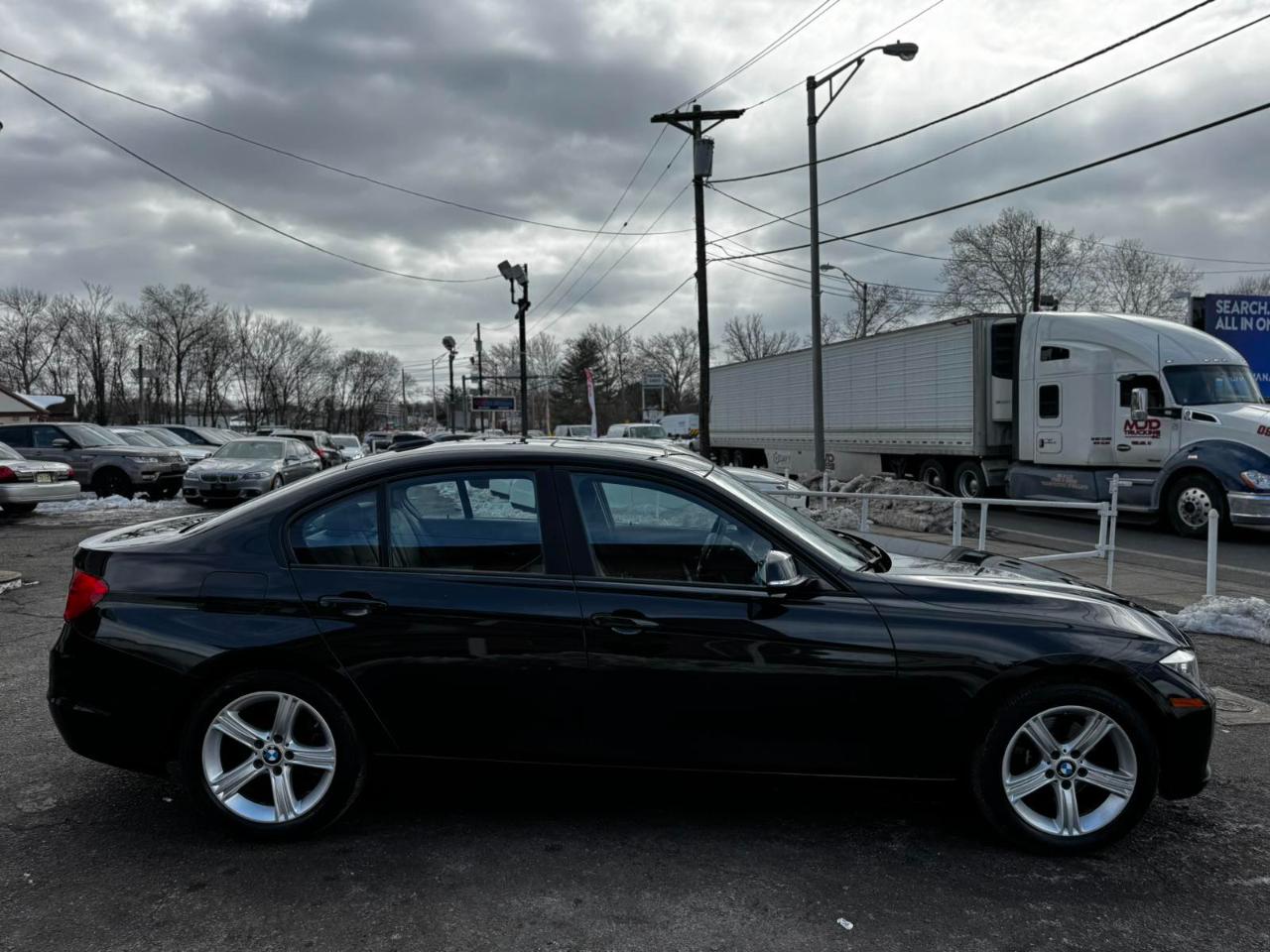 BMW 3 Series 4dr Sdn 328i xDrive AWD SULEV South Africa 2013