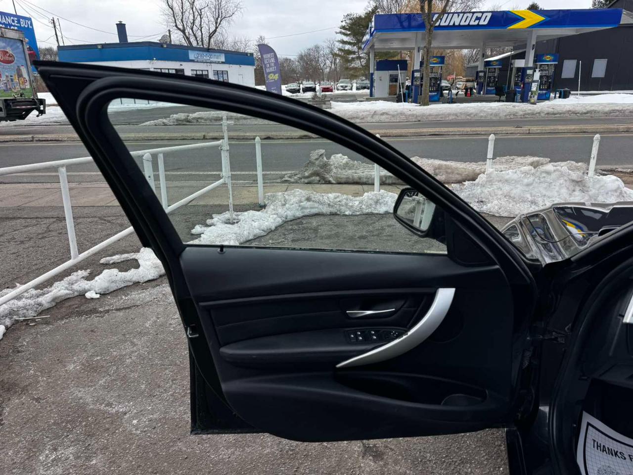 BMW 3 Series 4dr Sdn 328i xDrive AWD SULEV South Africa 2013