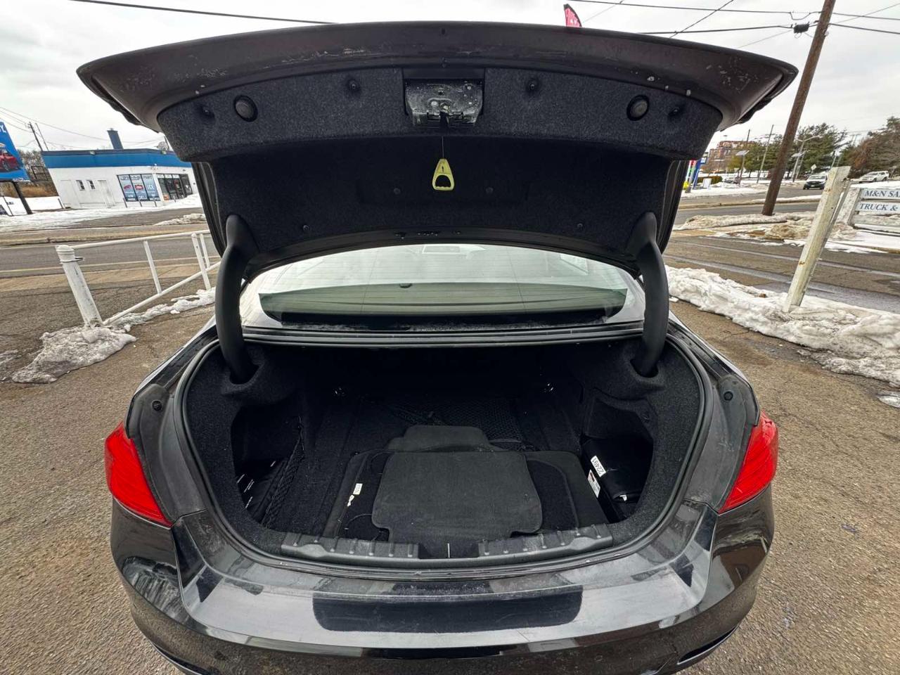 BMW 3 Series 4dr Sdn 328i xDrive AWD SULEV South Africa 2013