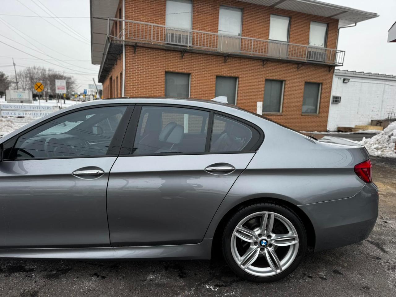 BMW 5 Series 4dr Sdn 535i RWD 2013