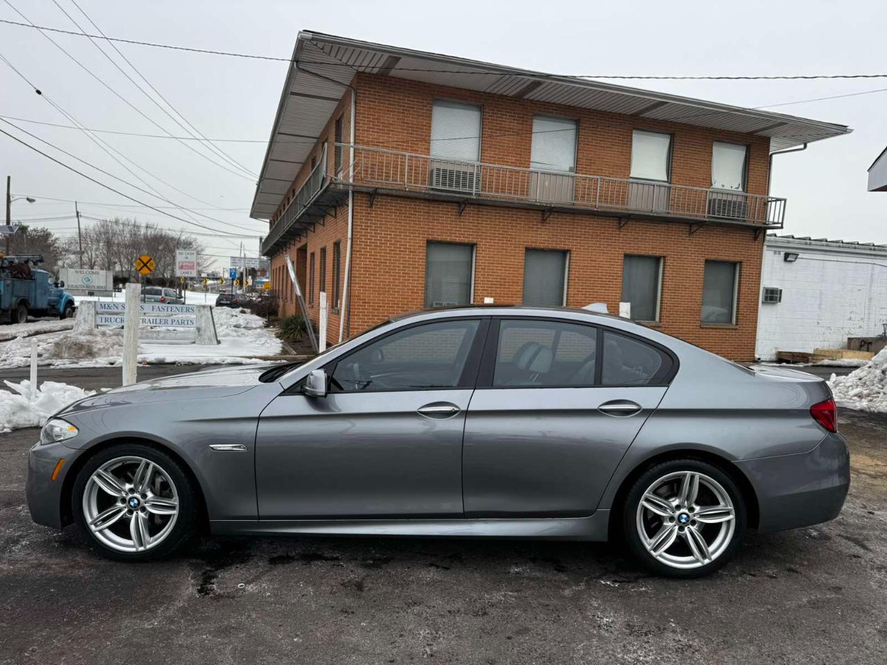 BMW 5 Series 4dr Sdn 535i RWD 2013
