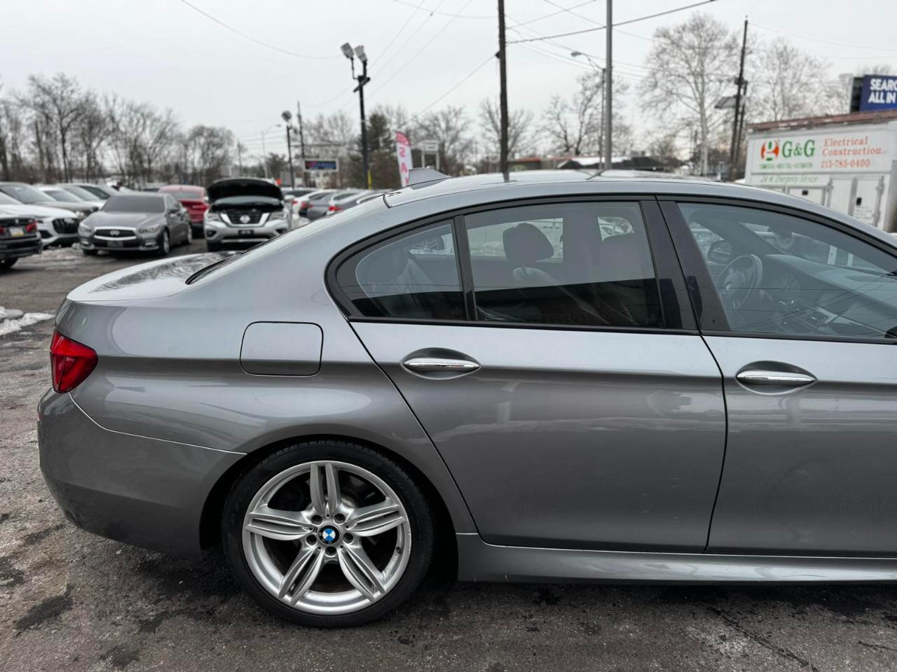 BMW 5 Series 4dr Sdn 535i RWD 2013