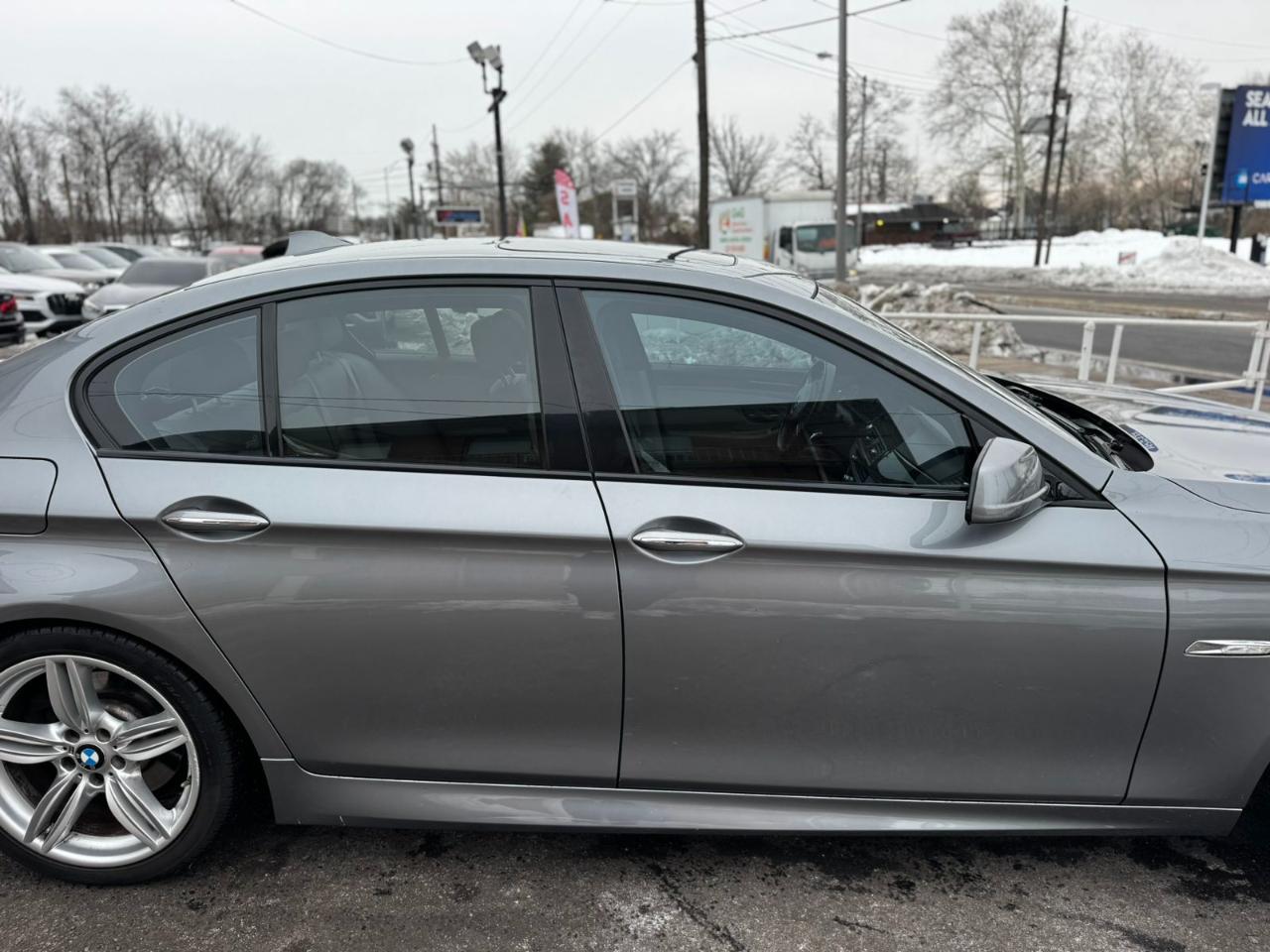 BMW 5 Series 4dr Sdn 535i RWD 2013