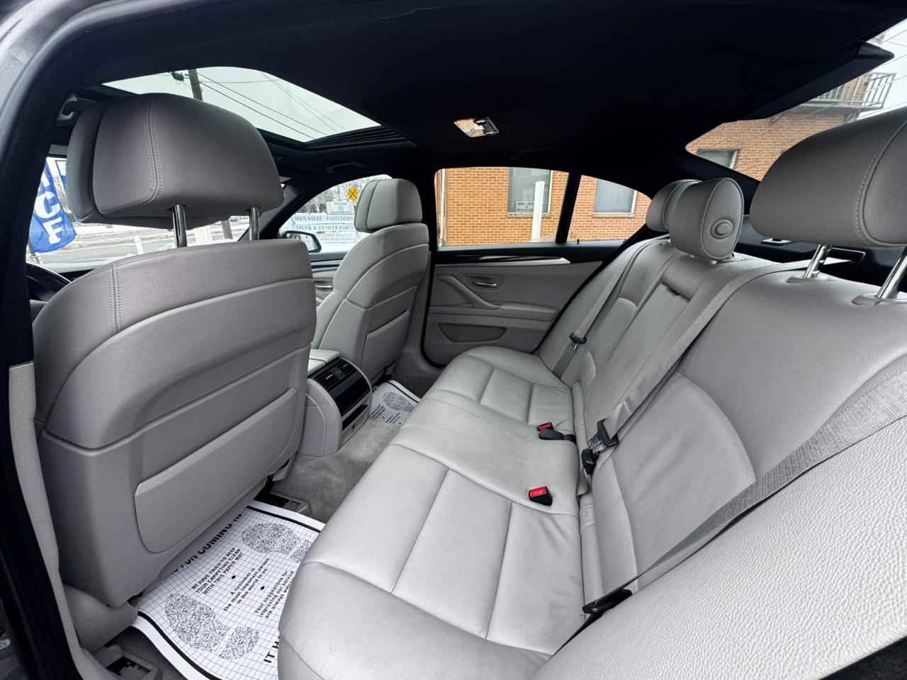 BMW 5 Series 4dr Sdn 535i RWD 2013