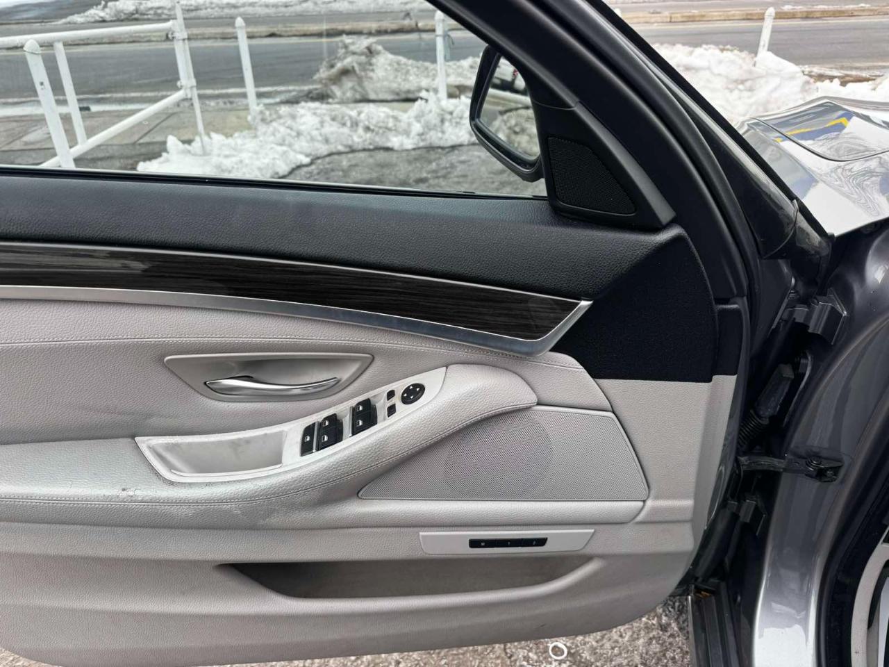 BMW 5 Series 4dr Sdn 535i RWD 2013