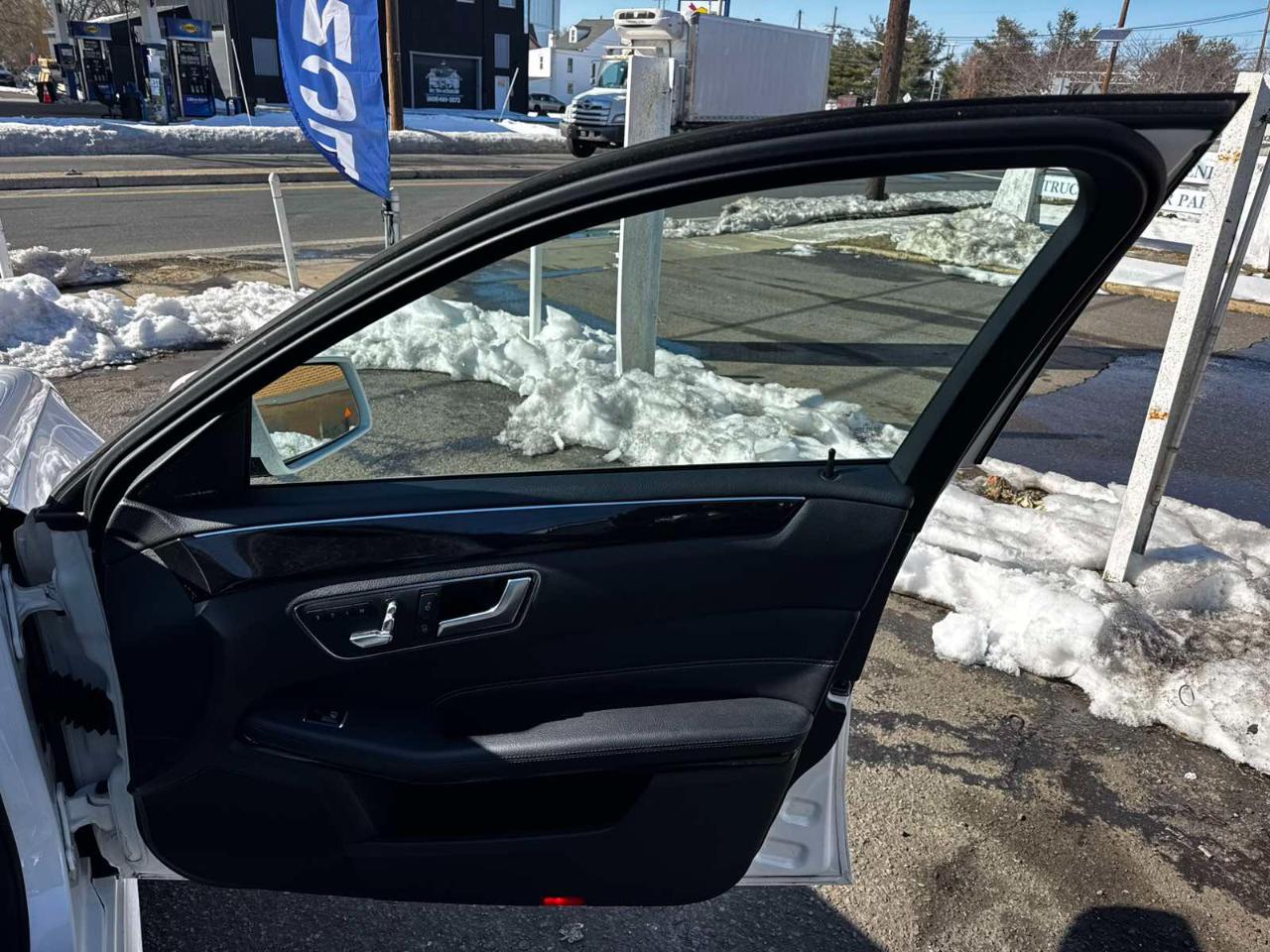 Mercedes-Benz E-Class 4dr Sdn E 350 Sport 4MATIC 2014