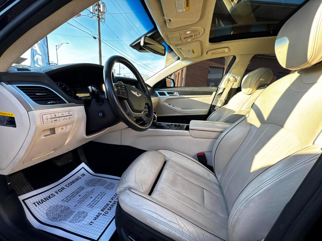 Hyundai Genesis 4dr Sdn V6 3.8L AWD 2016