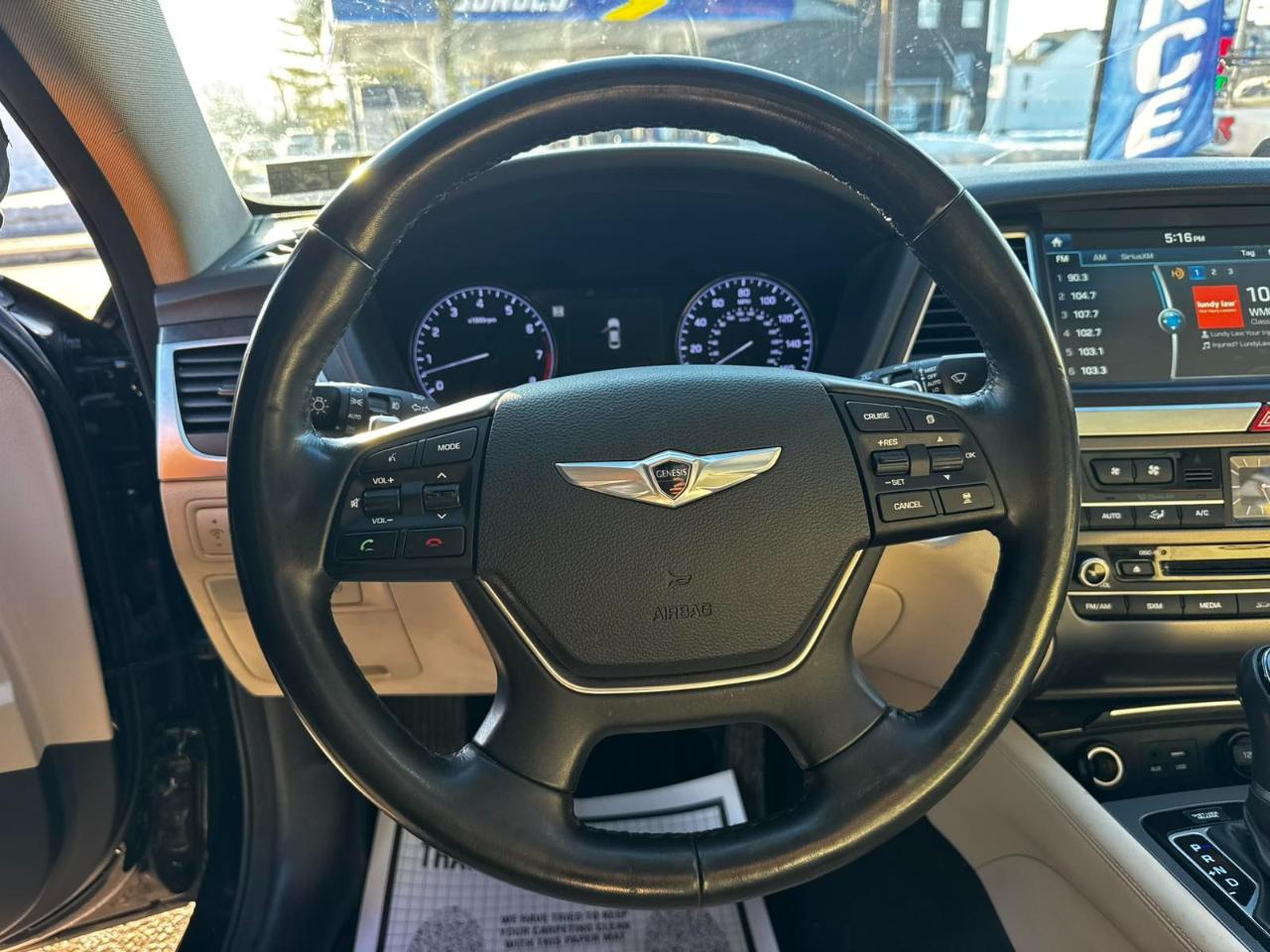 Hyundai Genesis 4dr Sdn V6 3.8L AWD 2016