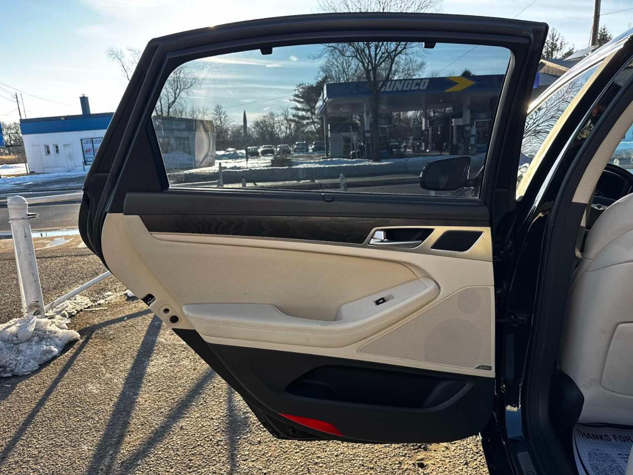 Hyundai Genesis 4dr Sdn V6 3.8L AWD 2016