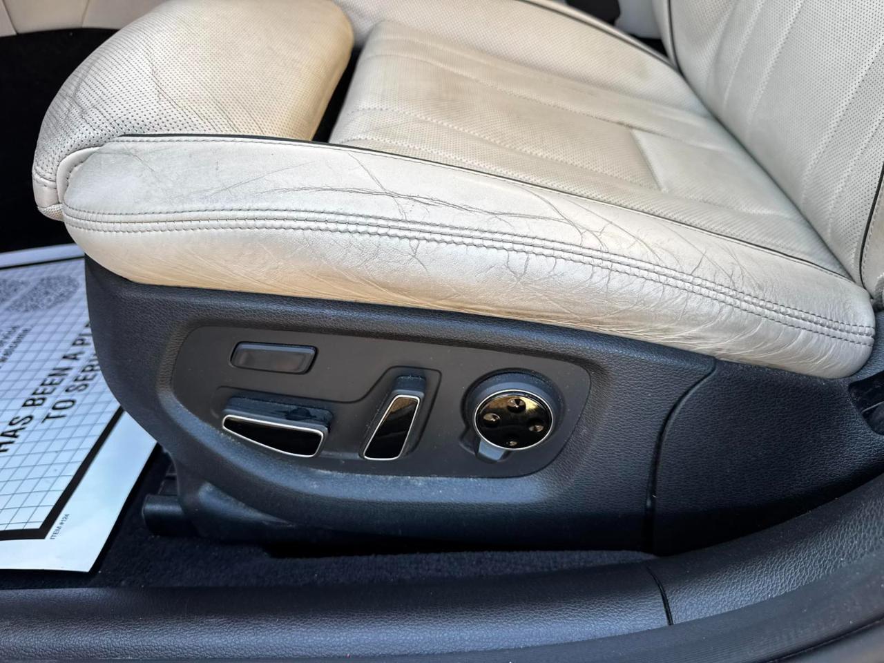 Hyundai Genesis 4dr Sdn V6 3.8L AWD 2016