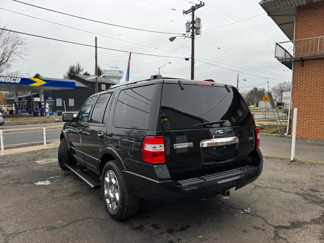 Ford Expedition 4WD 4dr Limited 2013