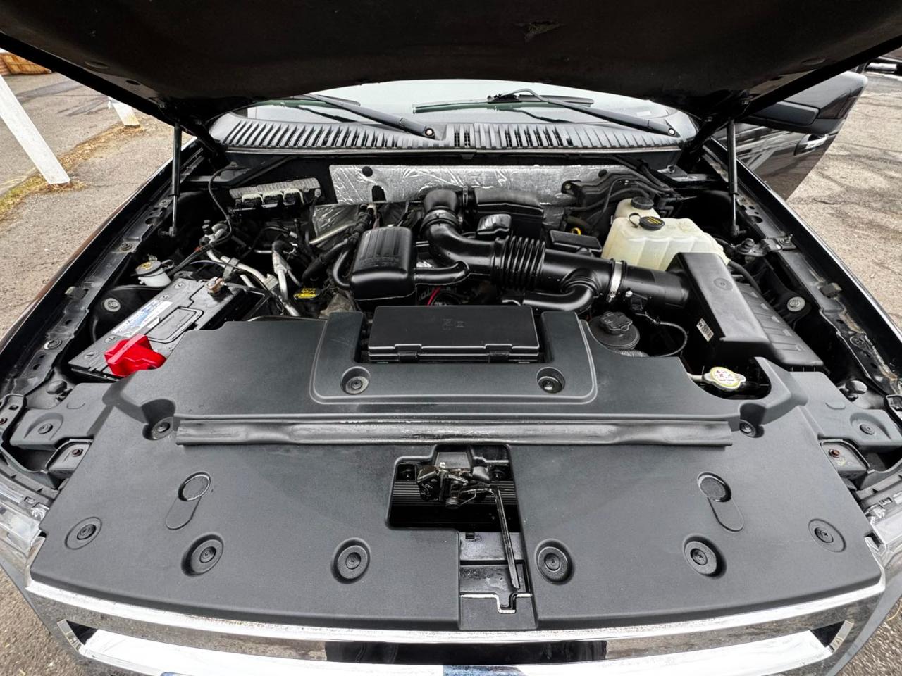 Ford Expedition 4WD 4dr Limited 2013