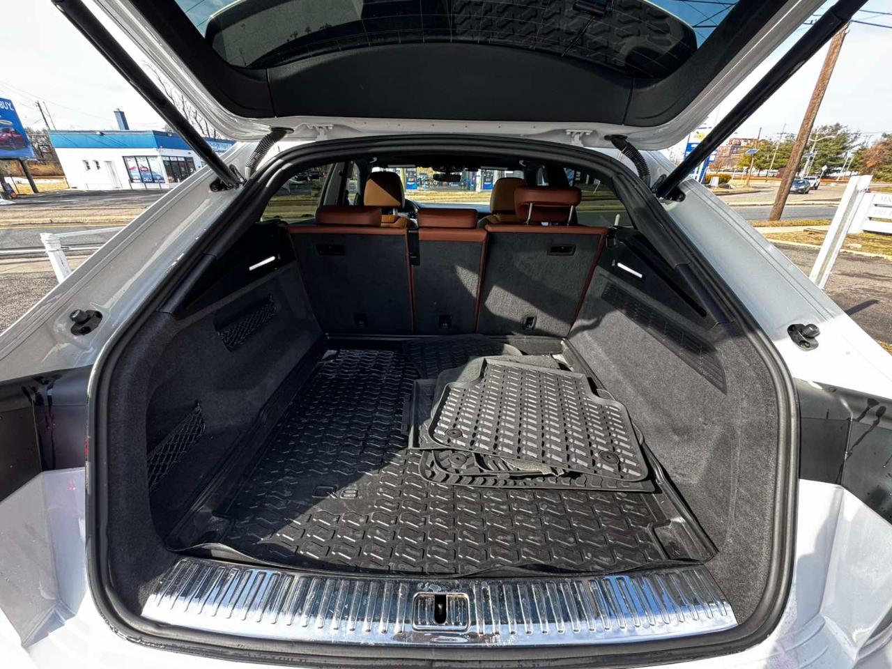 Audi Q8 Premium Plus 55 TFSI quattro 2019