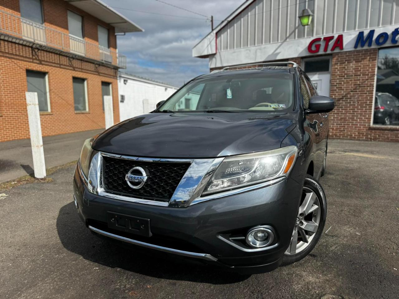 Nissan Pathfinder 2WD 4dr Platinum 2013
