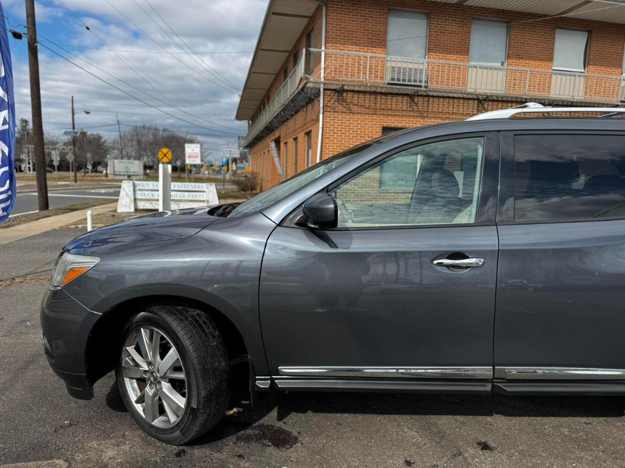 Nissan Pathfinder 2WD 4dr Platinum 2013