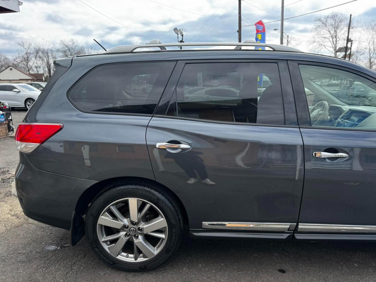 Nissan Pathfinder 2WD 4dr Platinum 2013