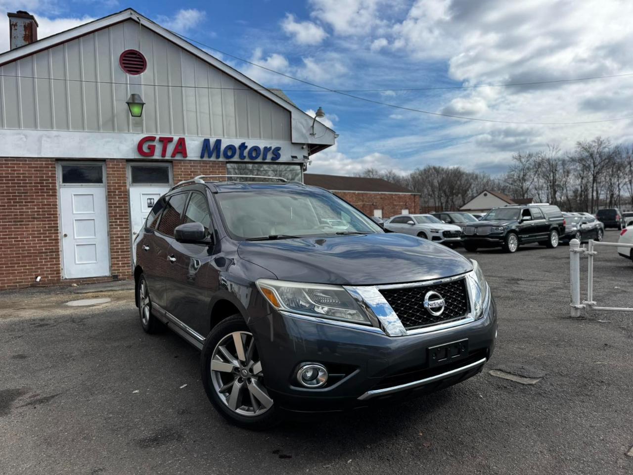 Nissan Pathfinder 2WD 4dr Platinum 2013