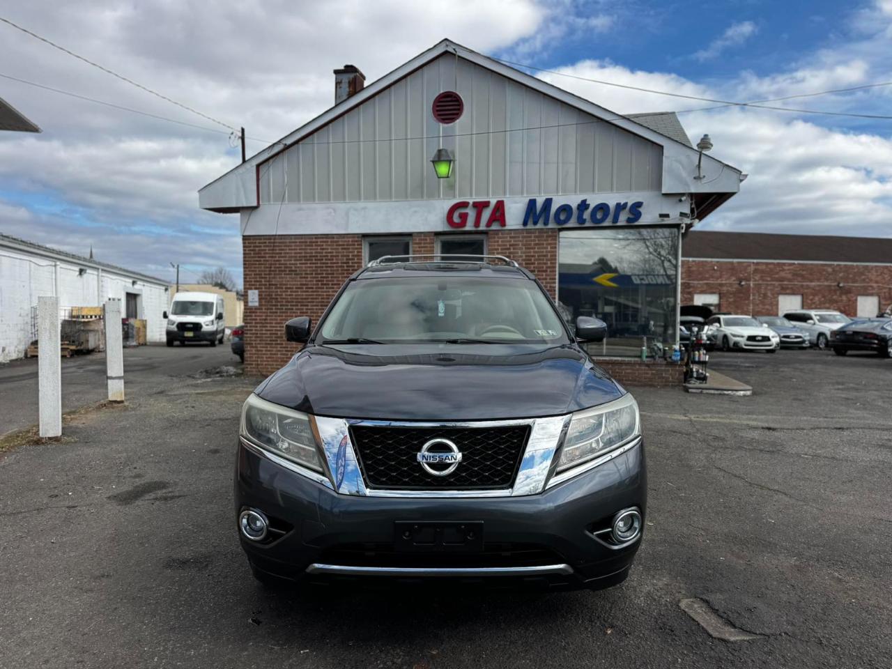 Nissan Pathfinder 2WD 4dr Platinum 2013