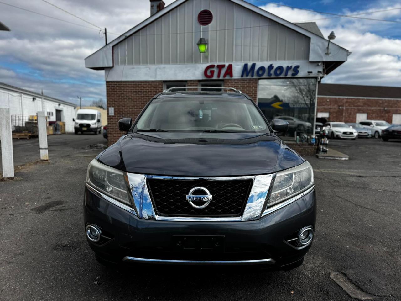 Nissan Pathfinder 2WD 4dr Platinum 2013