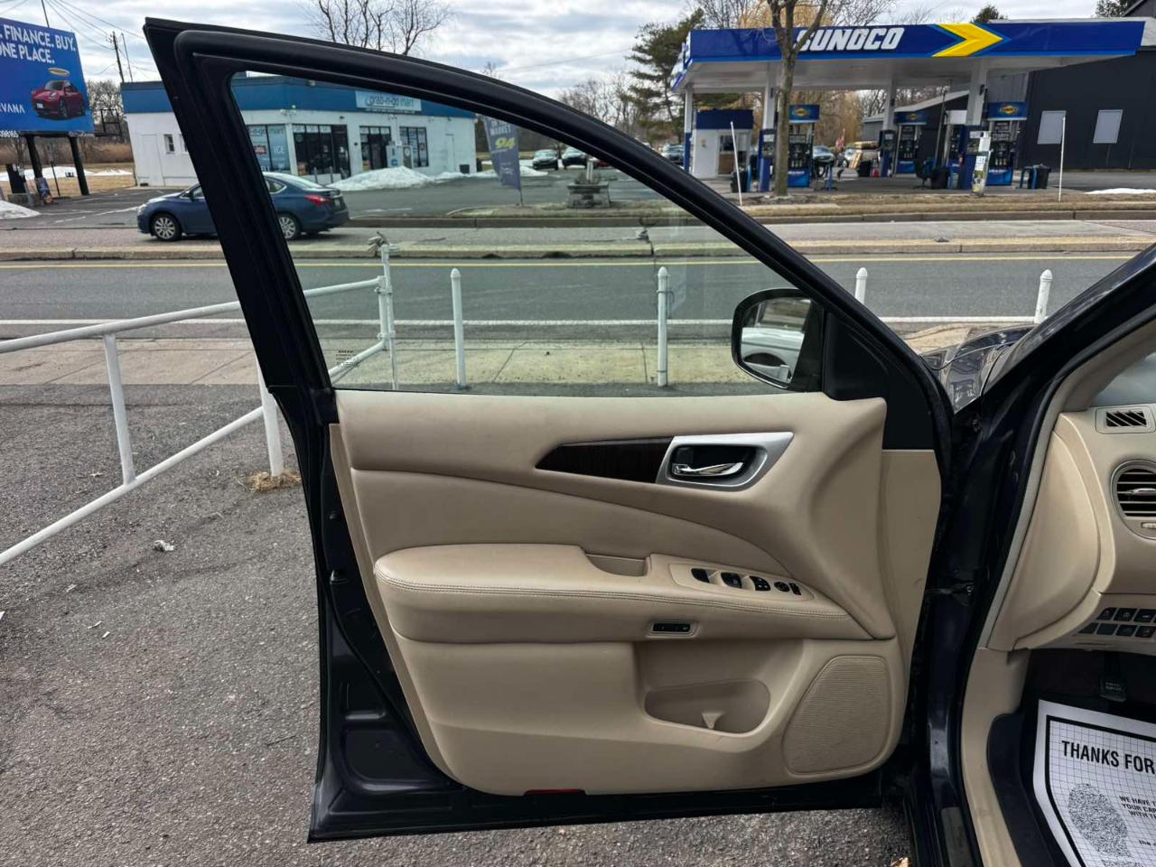 Nissan Pathfinder 2WD 4dr Platinum 2013