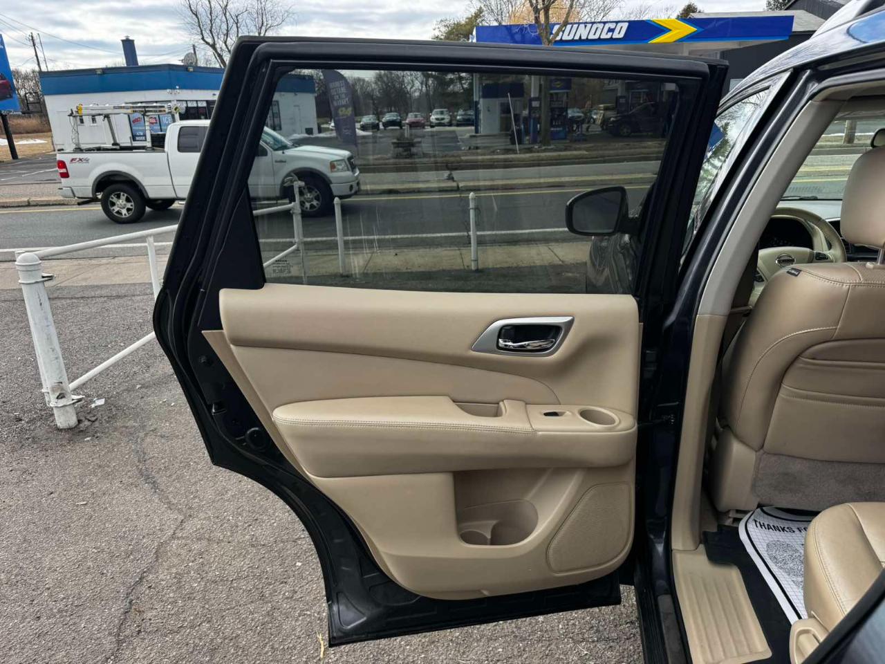 Nissan Pathfinder 2WD 4dr Platinum 2013