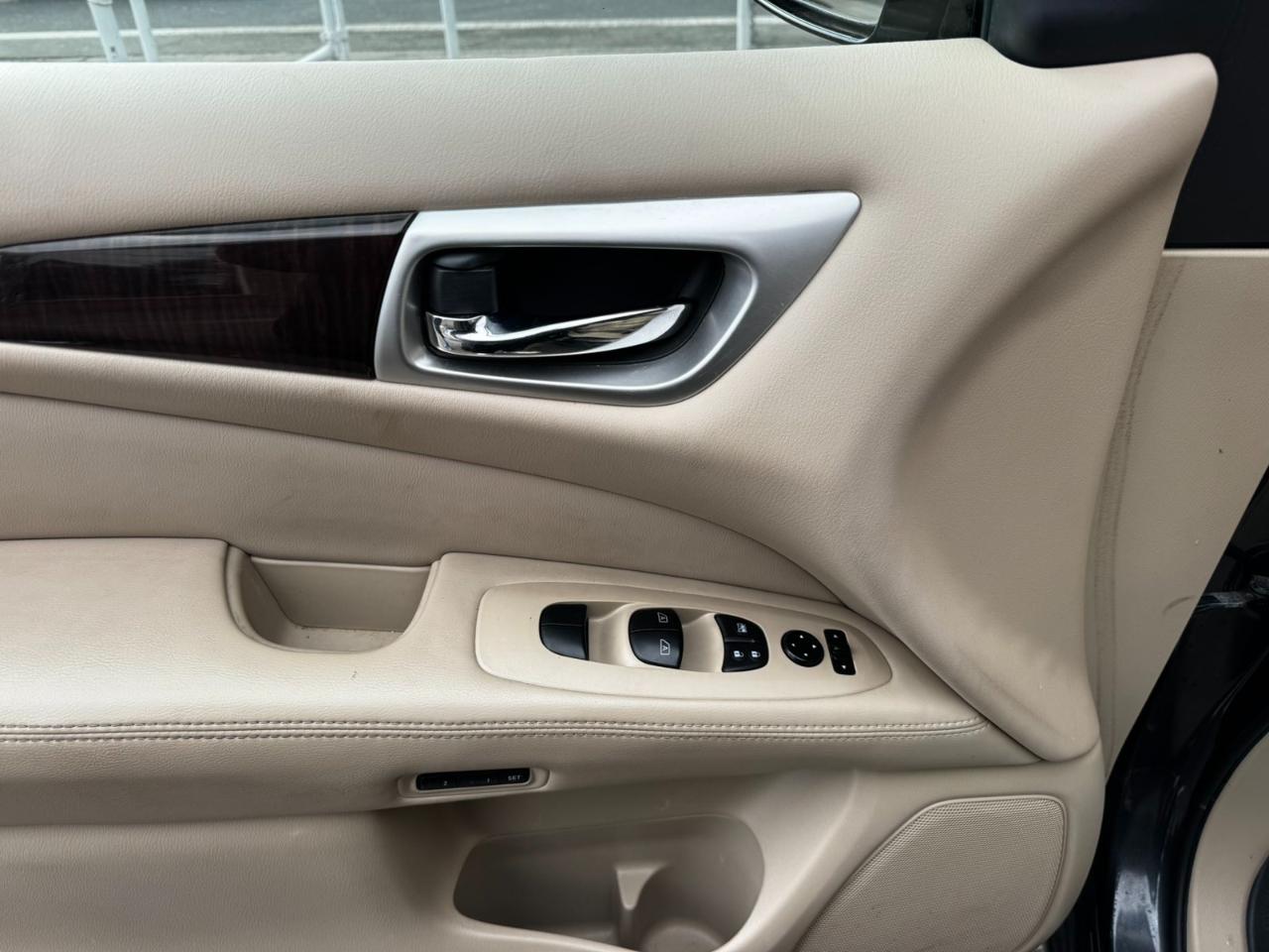 Nissan Pathfinder 2WD 4dr Platinum 2013