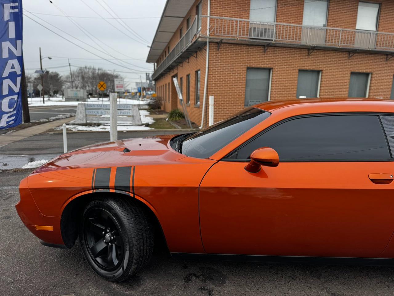 Dodge Challenger 2dr Cpe 2011