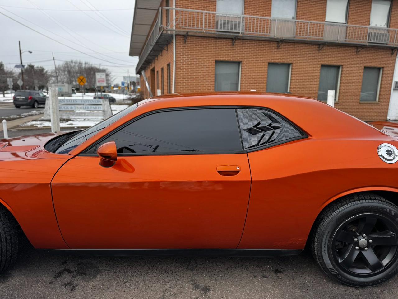 Dodge Challenger 2dr Cpe 2011